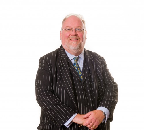 Julian Lloyd